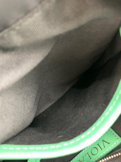 VIOLAd'ORO（ヴィオラドーロ）VIOLAd'ORO (ヴィオラドーロ) ノットハンドルナイロントートS  ブラック×グリーンの古着・服飾アイテム