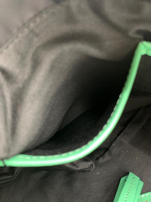 VIOLAd'ORO（ヴィオラドーロ）VIOLAd'ORO (ヴィオラドーロ) ノットハンドルナイロントートS  ブラック×グリーンの古着・服飾アイテム