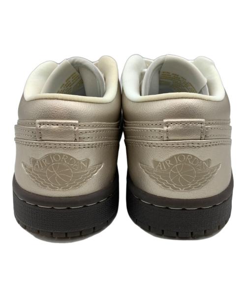 NIKE（ナイキ）NIKE (ナイキ) WMNS AIR JORDAN 1 LOW SE ゴールド サイズ:23.0cmの古着・服飾アイテム