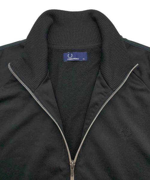 FRED PERRY（フレッドペリー）FRED PERRY (フレッドペリー) トラックジャケット ブラック サイズ:XLの古着・服飾アイテム