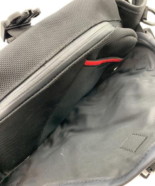 KUSHITANI（クシタニ）KUSHITANI (クシタニ) ヒップバッグ ブラックの古着・服飾アイテム