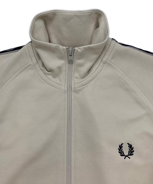 FRED PERRY（フレッドペリー）FRED PERRY (フレッドペリー) コントラストテープトラックジャケット ベージュ サイズ:Sの古着・服飾アイテム