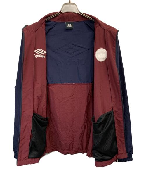 UMBRO（アンブロ）UMBRO (アンブロ) 9090 (9090) City Logo Nylon Jacket ワインレッド サイズ:XLの古着・服飾アイテム