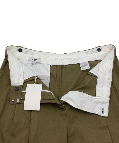 COS（コス）COS (コス) タックパンツ ブラウン サイズ:42の古着・服飾アイテム
