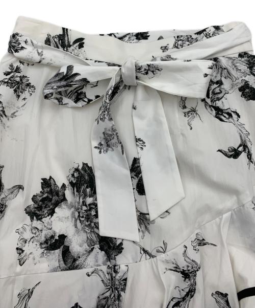 Snidel（スナイデル）Snidel (スナイデル) ハンカチヘムスカート ホワイト サイズ:1の古着・服飾アイテム