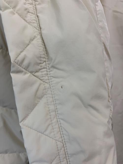 A BATHING APE（アベイシングエイプ）A BATHING APE (アベイシングエイプ) HOODED DOWN JACKET ホワイト サイズ:XSの古着・服飾アイテム