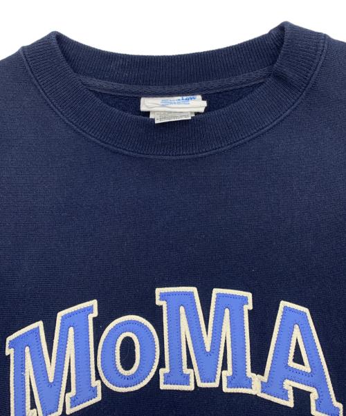 Champion REVERSE WEAVE（チャンピオン リバース ウィーブ）Champion REVERSE WEAVE (チャンピオン リバース ウィーブ) MoMA (モマ) クルーネックスウェット ネイビー サイズ:Mの古着・服飾アイテム