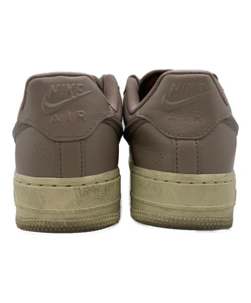 NIKE（ナイキ）NIKE (ナイキ) AIR FORCE 1 ’07 ベージュ サイズ:23.5cmの古着・服飾アイテム