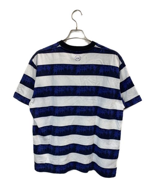 GOD SELECTION XXX（ゴッド セレクション トリプルエックス）GOD SELECTION XXX (ゴッド セレクション トリプルエックス) FRAGMENTS (フラグメント) 半袖カットソー ネイビー×ホワイト サイズ:Mの古着・服飾アイテム