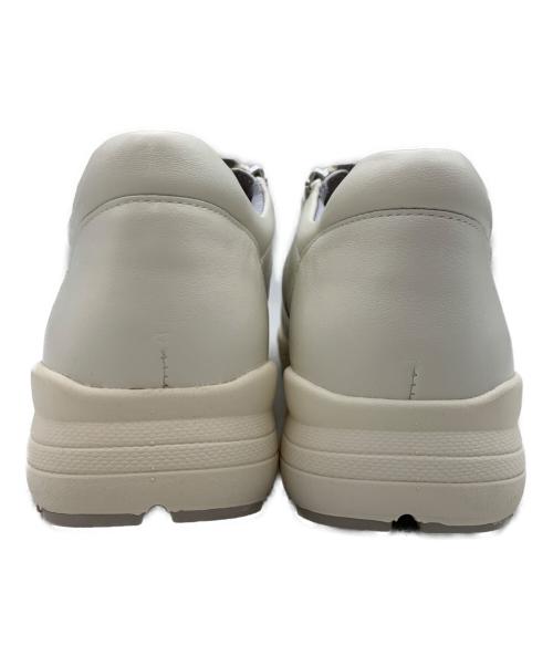 halmek（ハルメク）halmek (ハルメク) シープレザー撥水スニーカー アイボリー サイズ:24.0cmの古着・服飾アイテム