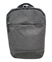 Incase（インケース）の古着「バックパック」｜グレー
