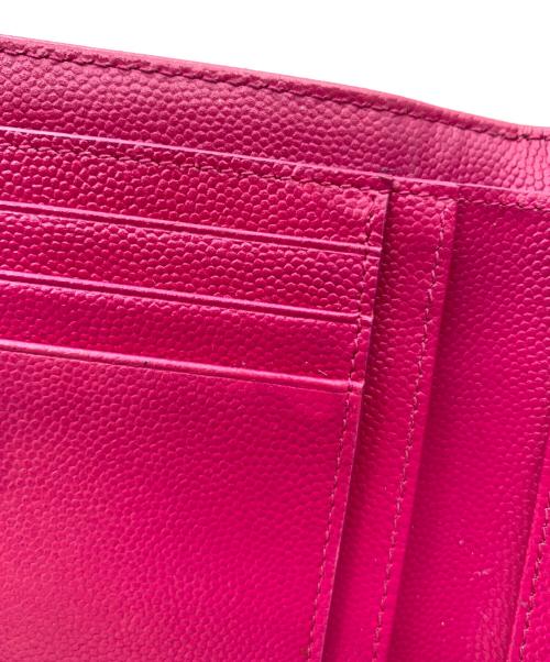 Saint Laurent Paris（サンローランパリ）Saint Laurent Paris (サンローランパリ) Grain De Poudre Matelasse Chevron Compact Zip Wallet ピンクの古着・服飾アイテム