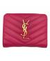 Saint Laurent Paris（サンローランパリ）の古着「Grain De Poudre Matelasse Chevron Compact Zip Wallet」｜ピンク