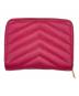 Saint Laurent Paris (サンローランパリ) Grain De Poudre Matelasse Chevron Compact Zip Wallet ピンク：10000円