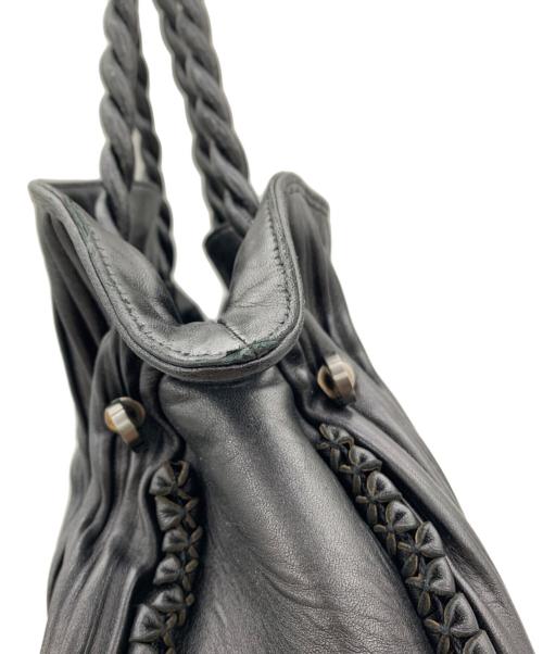 BVLGARI（ブルガリ）BVLGARI (ブルガリ) ギャザープリーツハンドバッグ ブラックの古着・服飾アイテム