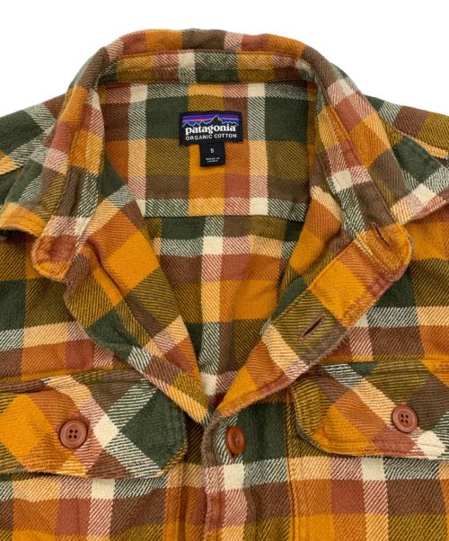 Patagonia（パタゴニア）Patagonia (パタゴニア) 長袖シャツ ブラウン サイズ:Sの古着・服飾アイテム
