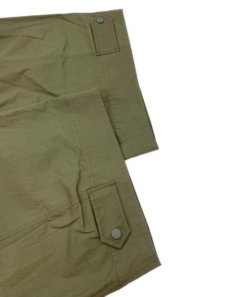 COS（コス）COS (コス) バレルレッグユーティリティパンツ オリーブ サイズ:42の古着・服飾アイテム
