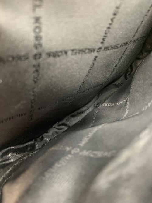 MICHAEL KORS（マイケルコース）MICHAEL KORS (マイケルコース) ショルダーバッグ ブラックの古着・服飾アイテム