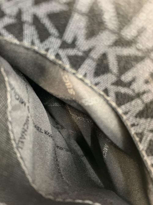 MICHAEL KORS（マイケルコース）MICHAEL KORS (マイケルコース) ショルダーバッグ ブラックの古着・服飾アイテム