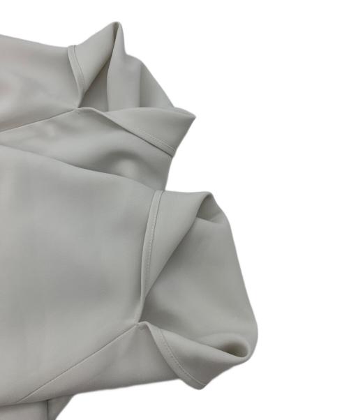 SOEJU（ソージュ）SOEJU (ソージュ) ライトクロスコクーンシルエットブラウス ベージュ サイズ:Mの古着・服飾アイテム