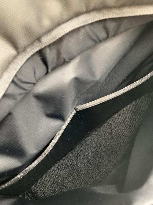 THE NORTH FACE（ザ ノース フェイス）THE NORTH FACE (ザ ノース フェイス) シャトルデイパック ブラックの古着・服飾アイテム
