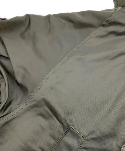 ALPHA INDUSTRIES（アルファインダストリーズ）ALPHA INDUSTRIES (アルファインダストリーズ) フライトジャケット カーキ サイズ:XLの古着・服飾アイテム