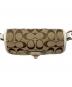 中古・古着 COACH (コーチ) エンボス ショルダーバッグ ベージュ×ホワイト：10000円