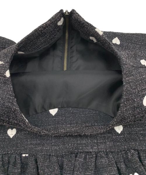 sheller（シェリエ）sheller (シェリエ) ハートツイードフレアトップス ブラック サイズ:Fの古着・服飾アイテム