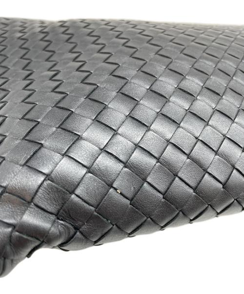 BOTTEGA VENETA（ボッテガベネタ）BOTTEGA VENETA (ボッテガベネタ) イントレチャート　クラッチバッグ ブラックの古着・服飾アイテム