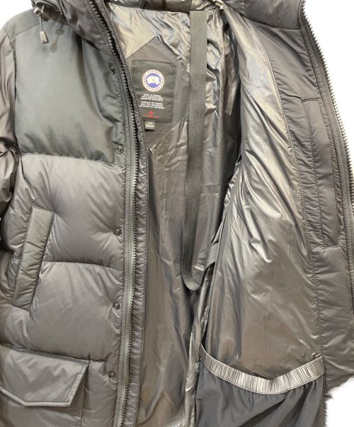 CANADA GOOSE（カナダグース）CANADA GOOSE (カナダグース) アームストロングパーカー ブラック サイズ:Mの古着・服飾アイテム