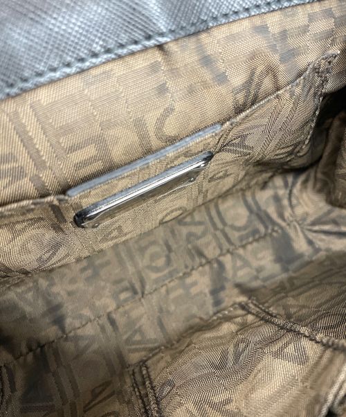 Salvatore Ferragamo（サルヴァトーレ フェラガモ）Salvatore Ferragamo (サルヴァトーレ フェラガモ) ショルダーバッグ ブラックの古着・服飾アイテム