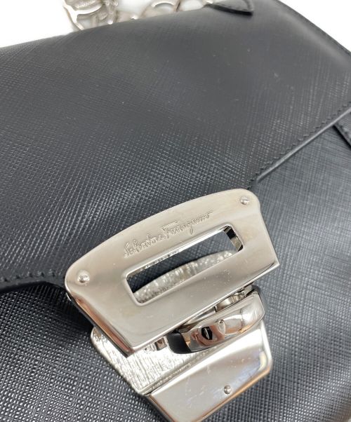 Salvatore Ferragamo（サルヴァトーレ フェラガモ）Salvatore Ferragamo (サルヴァトーレ フェラガモ) ショルダーバッグ ブラックの古着・服飾アイテム