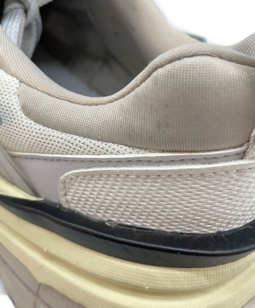 NIKE（ナイキ）NIKE (ナイキ) V2K ラン ライトグレー サイズ:275の古着・服飾アイテム