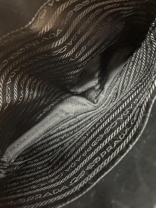 PRADA（プラダ）PRADA (プラダ) ショルダーバッグ ブラックの古着・服飾アイテム