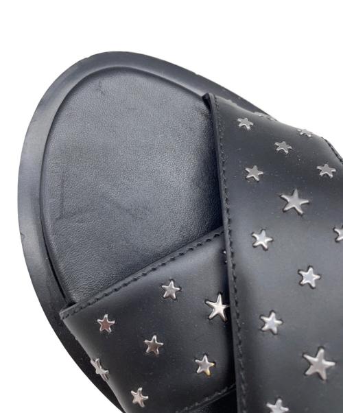 JIMMY CHOO（ジミーチュウ）JIMMY CHOO (ジミーチュウ) スタースタッズクロスサンダル ブラック サイズ:38の古着・服飾アイテム