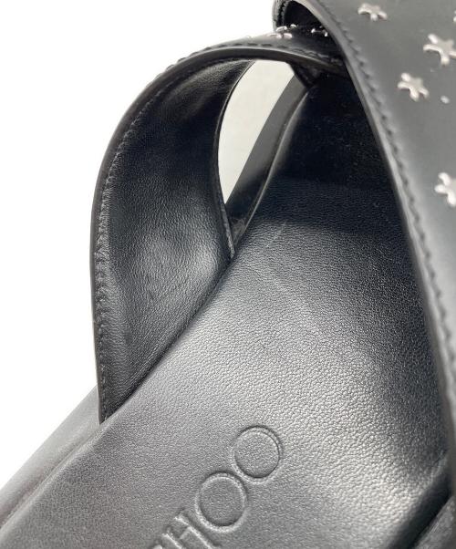 JIMMY CHOO（ジミーチュウ）JIMMY CHOO (ジミーチュウ) スタースタッズクロスサンダル ブラック サイズ:38の古着・服飾アイテム