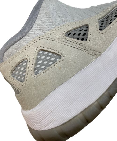 NIKE（ナイキ）NIKE (ナイキ) スニーカー ホワイト×グレー サイズ:29の古着・服飾アイテム