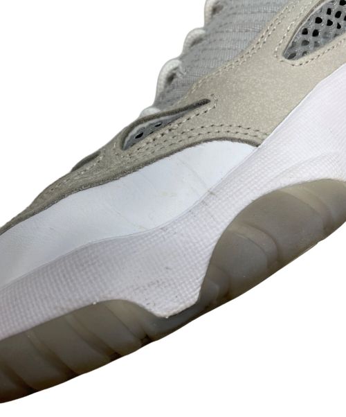 NIKE（ナイキ）NIKE (ナイキ) スニーカー ホワイト×グレー サイズ:29の古着・服飾アイテム