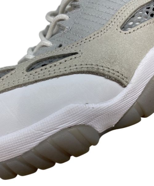 NIKE（ナイキ）NIKE (ナイキ) スニーカー ホワイト×グレー サイズ:29の古着・服飾アイテム