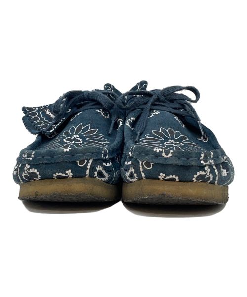 SUPREME（シュプリーム）SUPREME (シュプリーム) CLARKS (クラークス) Bandana Wallabee ネイビー サイズ:26.5の古着・服飾アイテム