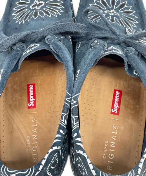 SUPREME（シュプリーム）SUPREME (シュプリーム) CLARKS (クラークス) Bandana Wallabee ネイビー サイズ:26.5の古着・服飾アイテム