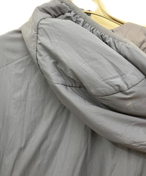 ARC'TERYX（アークテリクス）ARC'TERYX (アークテリクス) ATOM LT HOODY ネイビー サイズ:Sの古着・服飾アイテム