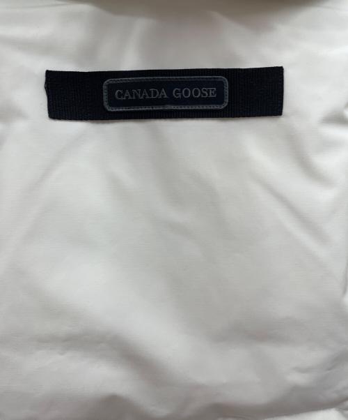 CANADA GOOSE（カナダグース）CANADA GOOSE (カナダグース) ダウンジャケット ホワイト サイズ:Sの古着・服飾アイテム