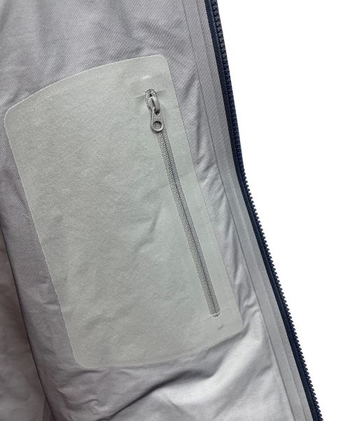 ARC'TERYX（アークテリクス）ARC'TERYX (アークテリクス) Beta Jacket ネイビー サイズ:Sの古着・服飾アイテム