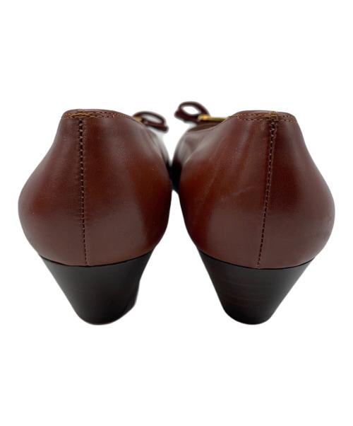 Salvatore Ferragamo（サルヴァトーレ フェラガモ）Salvatore Ferragamo (サルヴァトーレ フェラガモ) ヴァラリボンパンプス ブラウン サイズ:7Cの古着・服飾アイテム