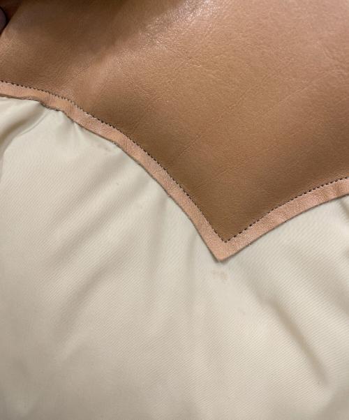 RockyMountainFeatherBed（ロッキーマウンテンフェザーベッド）RockyMountainFeatherBed (ロッキーマウンテンフェザーベッド) ダウンベスト ベージュ×ブラウン サイズ:40の古着・服飾アイテム