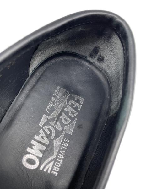 Salvatore Ferragamo（サルヴァトーレ フェラガモ）Salvatore Ferragamo (サルヴァトーレ フェラガモ) ドライビングシューズ ブラック サイズ:61/2の古着・服飾アイテム