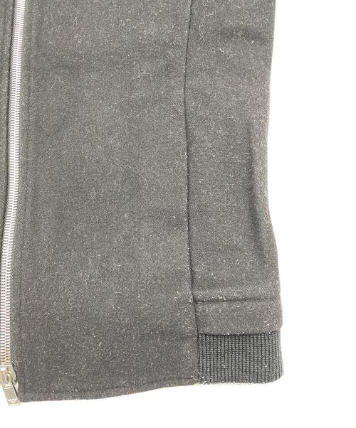 EMPORIO ARMANI（エンポリオアルマーニ）EMPORIO ARMANI (エンポリオアルマーニ) スタジャン ブラック サイズ:Sの古着・服飾アイテム