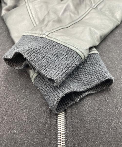 EMPORIO ARMANI（エンポリオアルマーニ）EMPORIO ARMANI (エンポリオアルマーニ) スタジャン ブラック サイズ:Sの古着・服飾アイテム