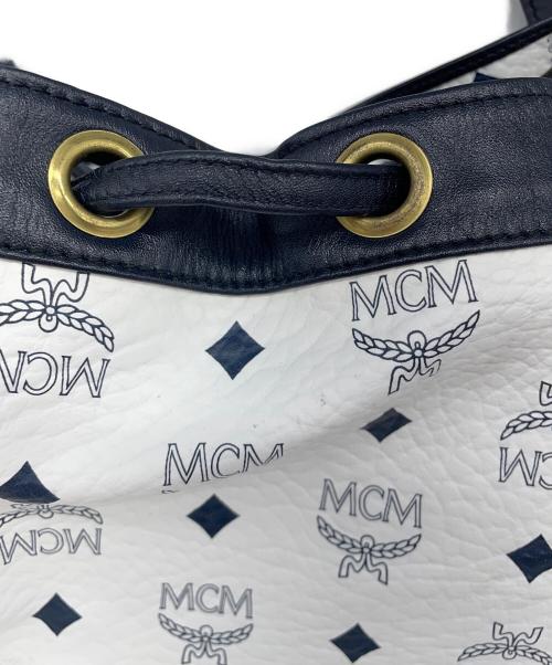 MCM（エムシーエム）MCM (エムシーエム) ショルダーバッグ ブラック×ホワイトの古着・服飾アイテム